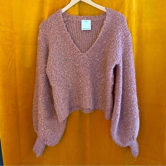 C/MEO Collective V-Neck Bell Sleeve Sweater - Picture 4 of 7